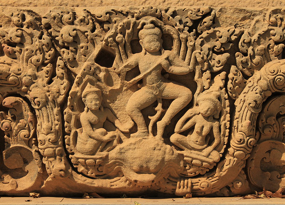 attraction-Battambang Museum Lintel.jpg